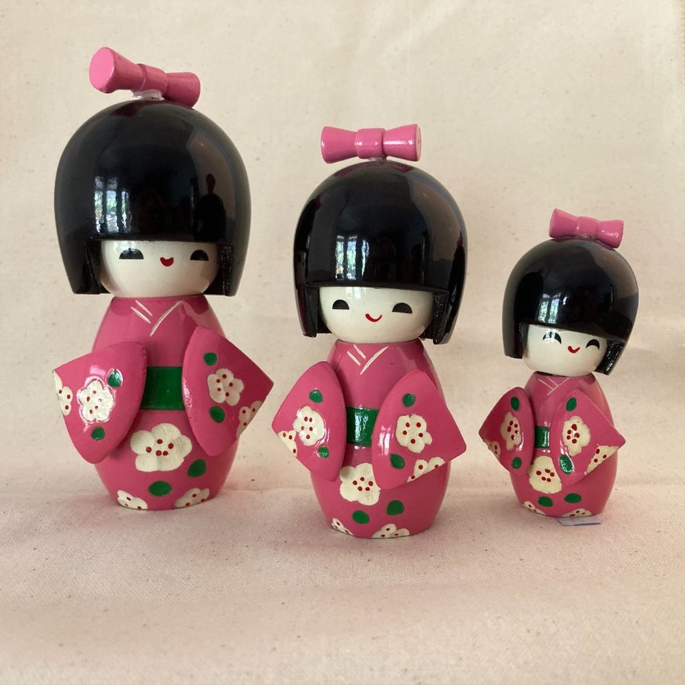 Japanese Kokeshi Wood Dolls Set of 3  - Kimono Girls - Hand Crafted Hand Paint